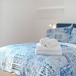 Stunning Two Bed Apartment Rh8